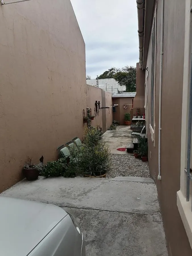 25 On Irvine Hotel Port Elizabeth Guest house