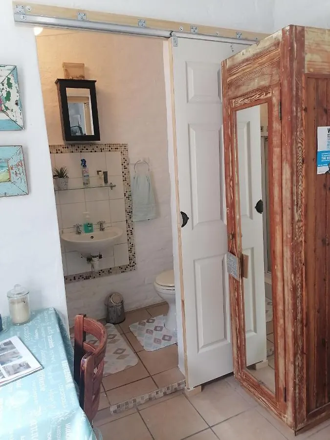 25 On Irvine Hotel Port Elizabeth Guest house